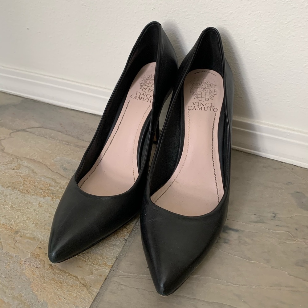 Vince Camuto black pump heels size 8.5